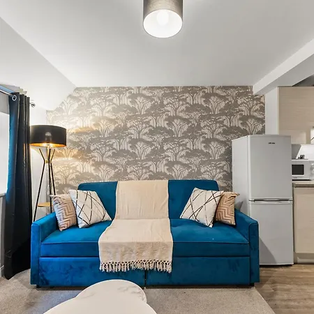 Apartment Cozy Hideaway Near The