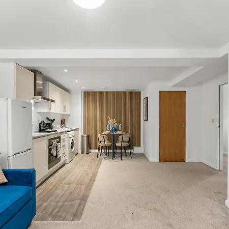 Apartment Cozy Hideaway Near The *